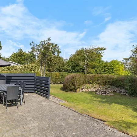 Holiday home Ina - 210m From The Sea By Interhome