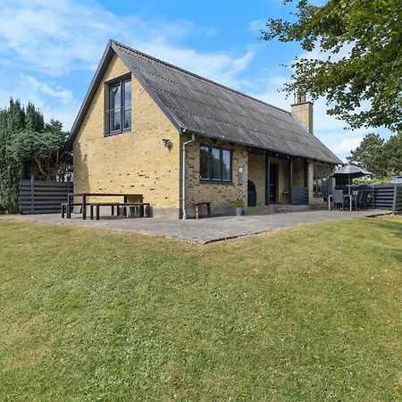 Ina - 210m From The Sea By Interhome Vakantiehuis