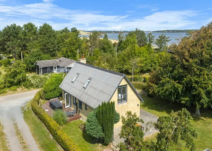 Ina - 210m From The Sea By Interhome *